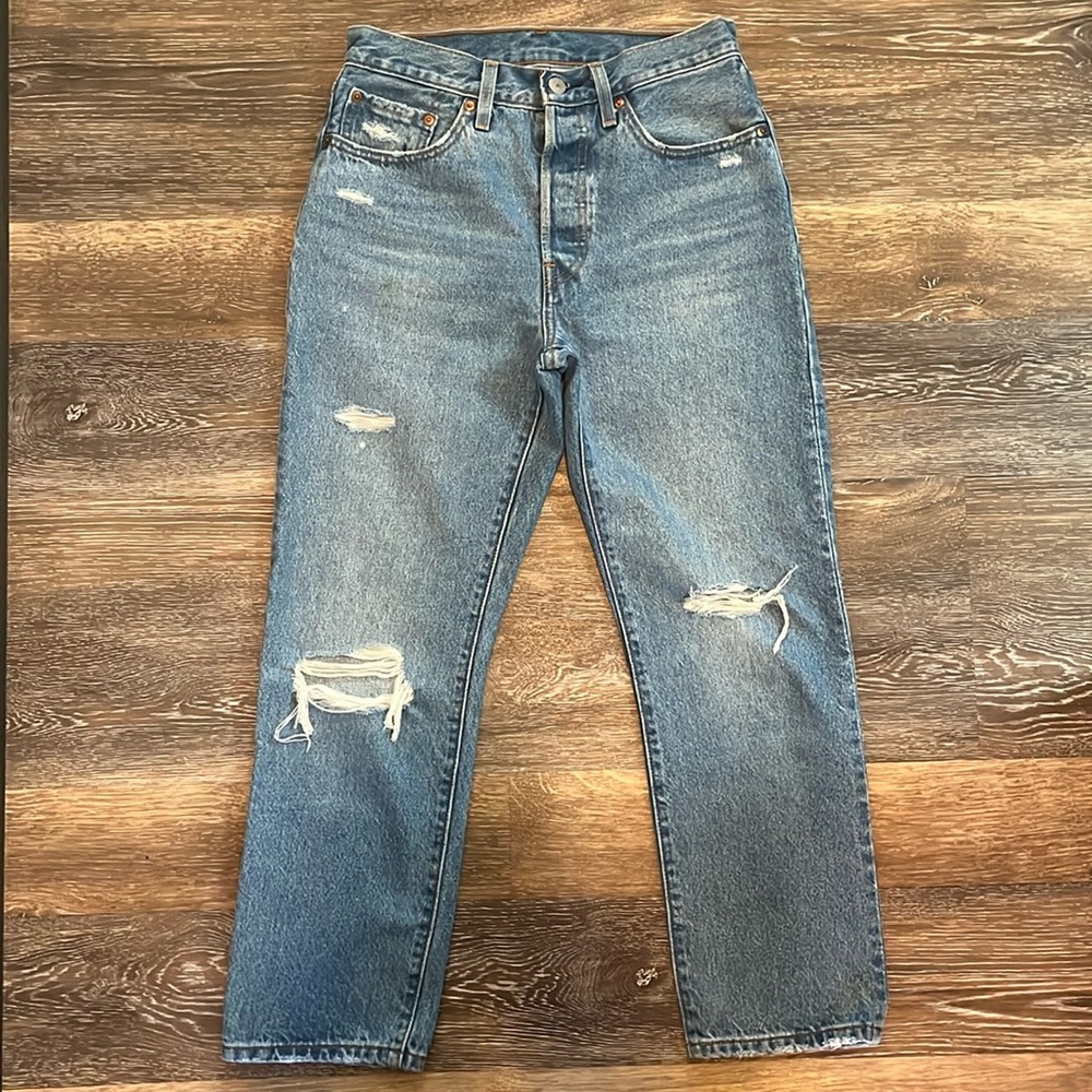 Women's 501 Levi's Light Wash Ripped Jeans